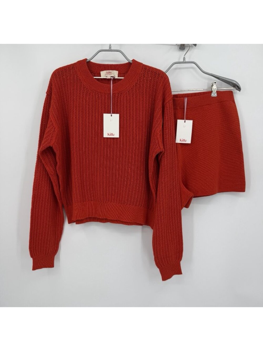 Kilte Collection Matching Set Natalie Pullover & Alex Shorts Cherry Red size 2 M